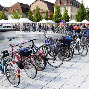 Cyclistes et Huningue - carrefour Euroroutes