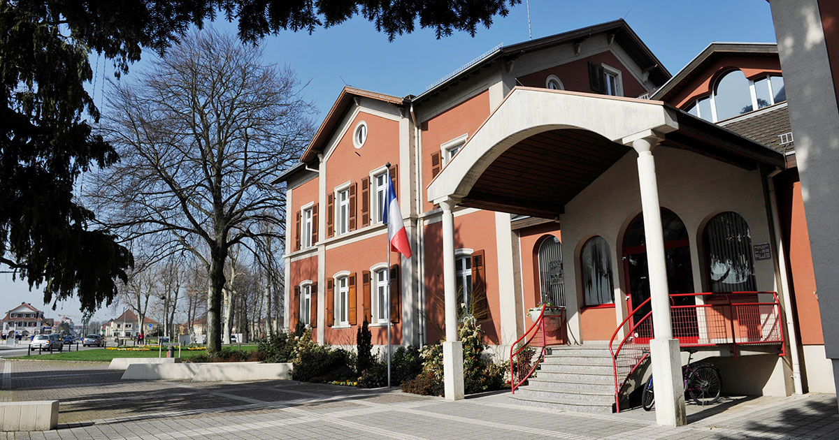 L'Hôtel de Ville, bâtiment principal de la mairie de Huningue