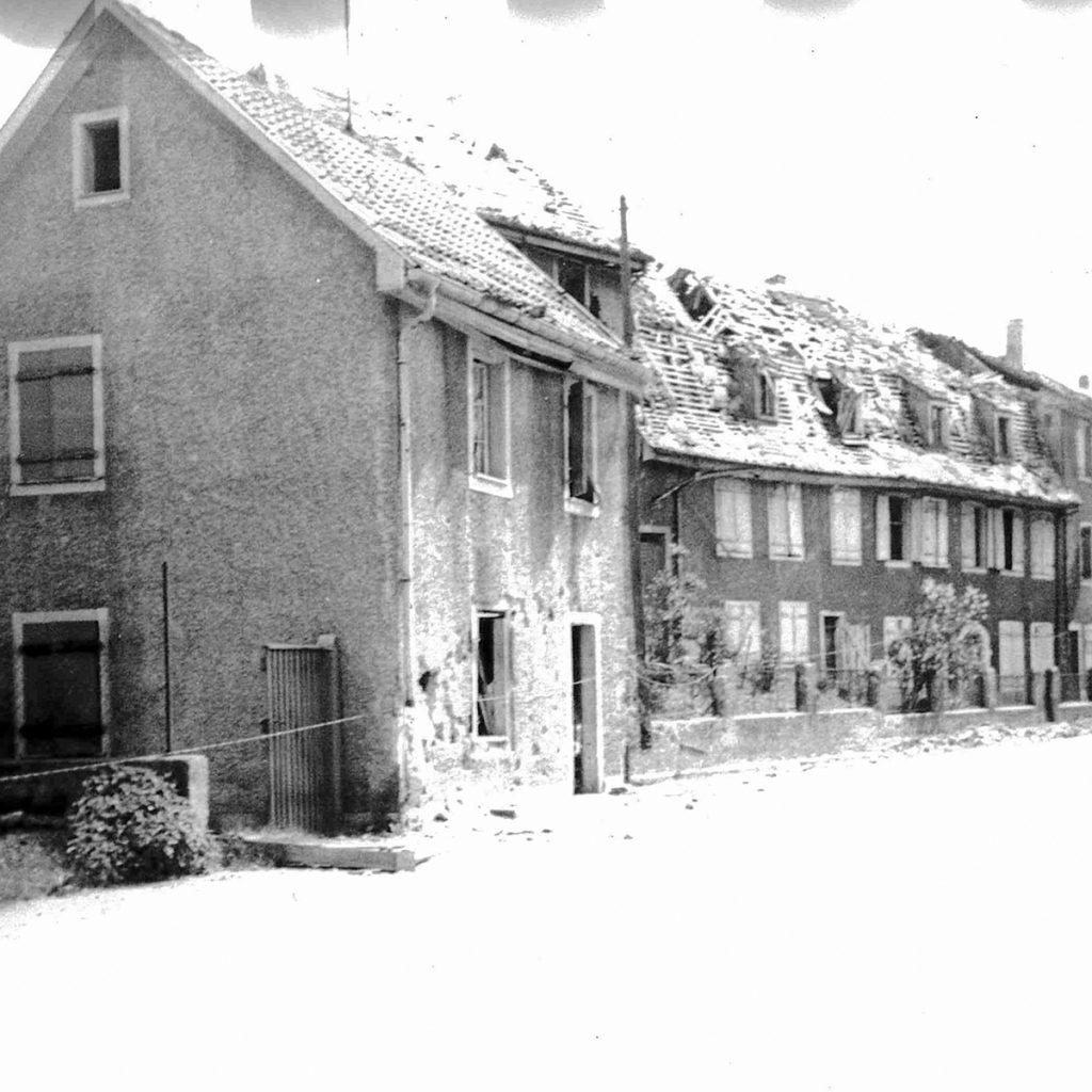 Huningue est anéantie en 1945 après la Libération