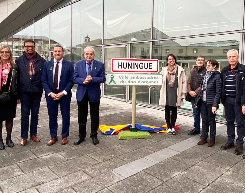 Dévoilement du panneau "Huningue, ville ambassadrice du don d'organes"