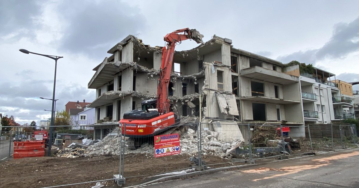 Démolition de l’immeuble inachevé rue de l’Abattoir