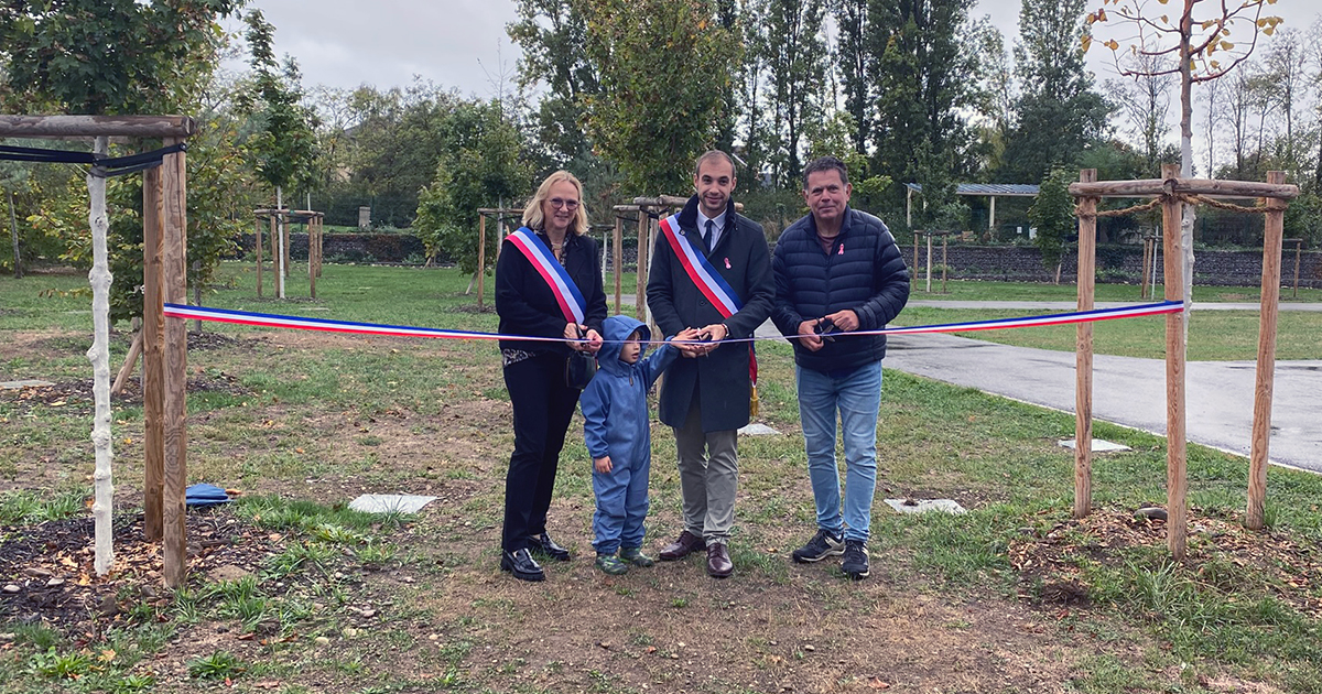 Forêt cinéraire : inauguration d&rsquo;un nouveau lieu de mémoire et de nature